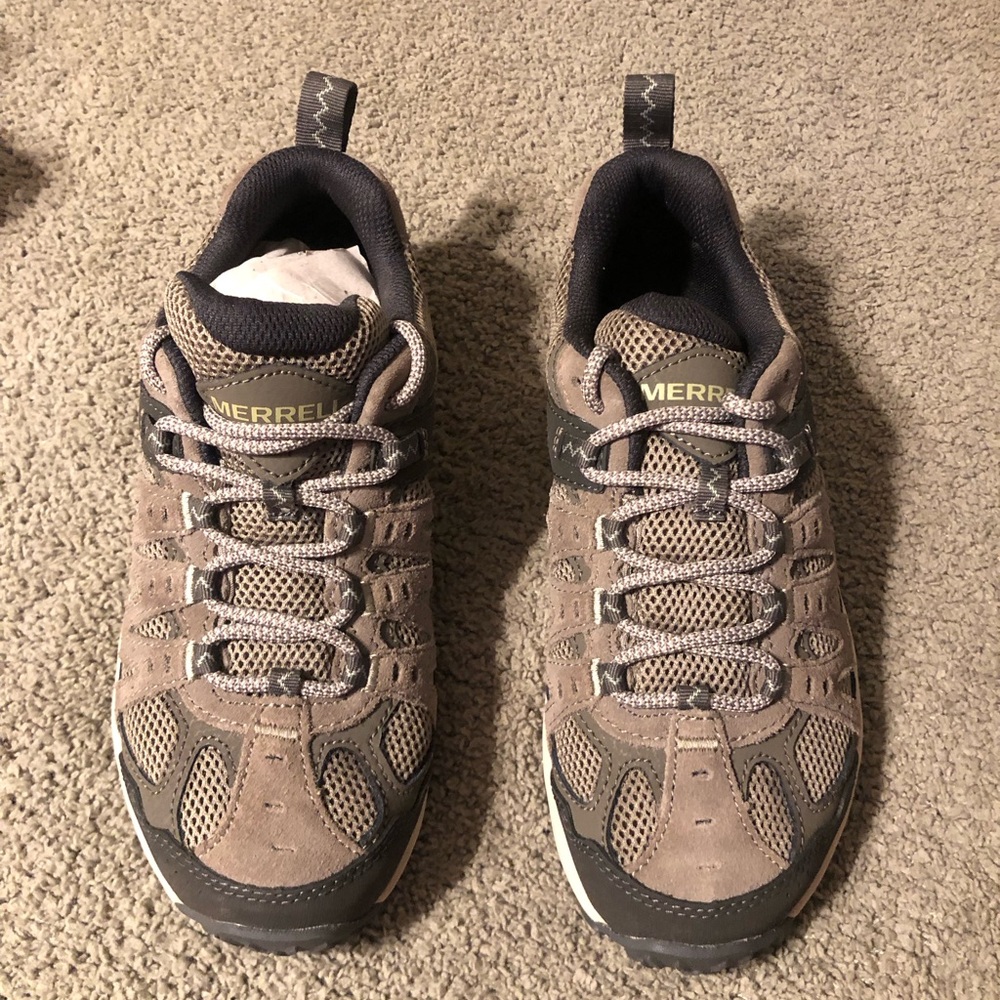 Merrell Women’s Accentor 3 never worn size 6